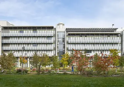 Bâtiment nord de l'ENS Paris-Saclay